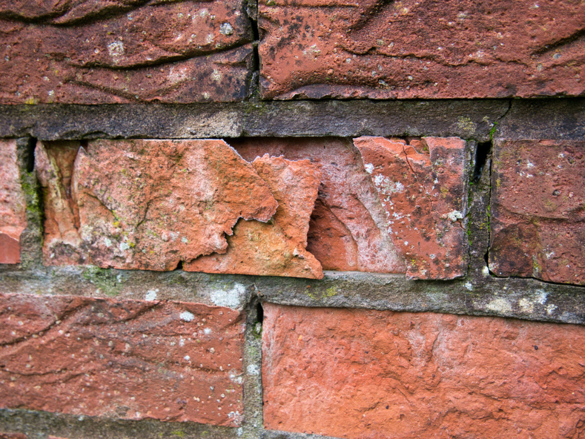 spalling-brick